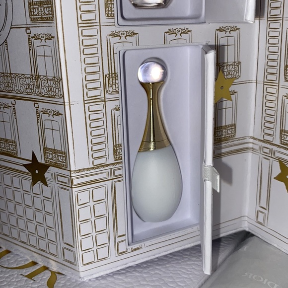 DIOR J’adore Mini Advent Calendar/Discovery Set - Picture 9 of 10